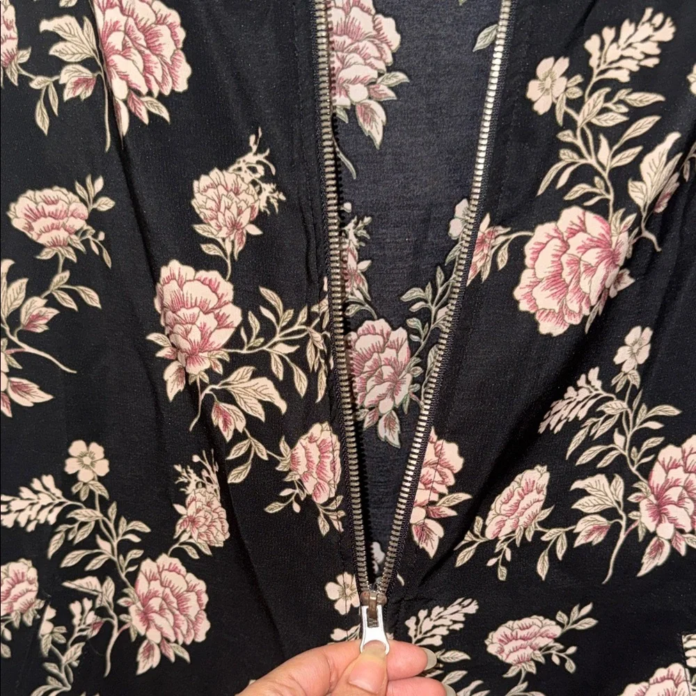 Floral Zip-Front Bomber Jacket - Black with Pink Floral Size 1X fits M & L - Picture 5 of 6